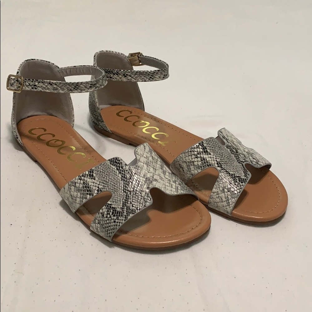 Vici Dolls snake ankle strap sandal 8.5